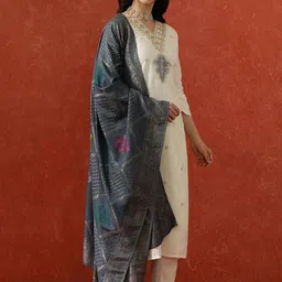 QSH Women Ethnic Motifs Embroidered Regular Thread Work Kurta with Trousers & Dupatta-picture-8