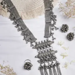 Teejh Pitara Collection Durvi Oxidized Jewellery Set-picture-30