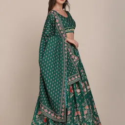 Warthy Ent Printed Thread Work Semi-Stitched Lehenga & Unstitched Blouse With Dupatta image 3