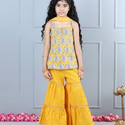 Aww Hunnie Sleeveless Jaipuri Flower Motif Printed Kurta With Sharara & Dupatta - Yellow-image-6