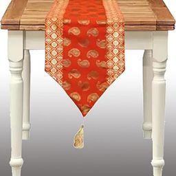 Pink Parrot Jacquard Silk Table Runner-image-82