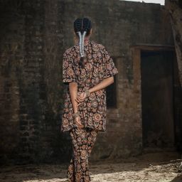 Akiso Black Block Printed Oversized Short Kurta And Straight Pants Co-Ord Set (Set Of 2) image 3