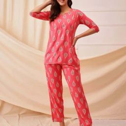 Clovia Pink Print Top and Pyjamas Set-image-50