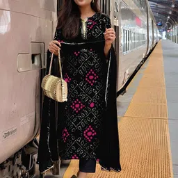 Aaghnya Women Bandhani Printed Kurta with Trousers & Dupatta-19