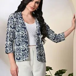 Sangria Women Abstract Printed Open Shrug-picture-35