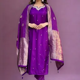 CREEPER Embroidered Notch Neck Thread Work Straight Kurta With Trousers & Dupatta-picture-43