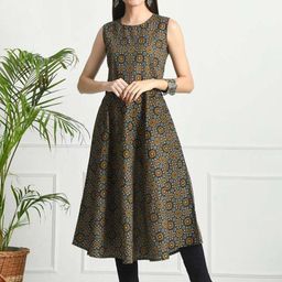 Rangun Floral Printed Sleeveless Anarkali Kurta-image-10