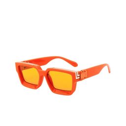 StyleCast x Revolte Men UV Protected Lens Sunglasses M114ZS86229C4_F-image-94