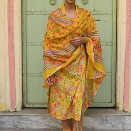 Rangeelo Floral Printed Pure Cotton Angrakha Straight Kurta With Trousers & Dupatta-image-21