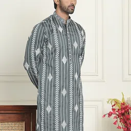 Jompers Men Geometric Embroidered Mirror Work Kurta-picture-53