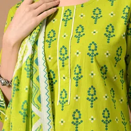 METAFAB Women Floral Printed Regular Kurta with Patiala & With Dupatta image 4
