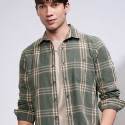 HIGHLANDER Men Slim Fit Spread Collar Tartan Checked Cotton Casual Shirt-image-72
