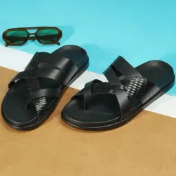 Mochi Men's Black Toe Ring Sandals-picture-7