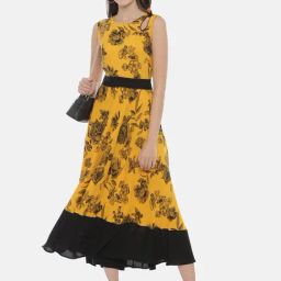 Neeru's Yellow Printed Fit & Flare Kurta-image-6