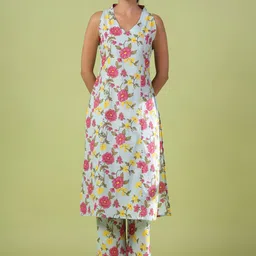 anayna Women Floral Printed Cotton Kurta with Trouser-picture-55