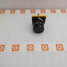 G Controls GC 40 3 Pole 40 Amp Three Way CAM Operated Rotary Switch image 4