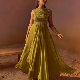 QUNIC Women Embellished Round Neck Maxi Dress Comes with a belt-picture-3