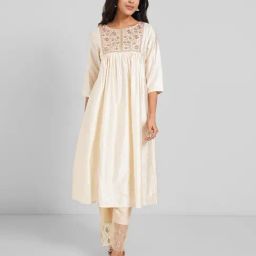 Rangmanch By Pantaloons White Regular Fit Embroidered Kurta-image-12