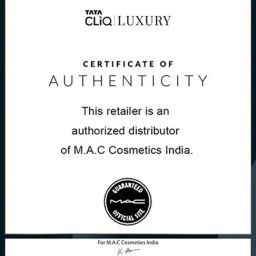M.A.C Retro Matte Liquid Lip Colour Carnivorous - 5 ml image 5
