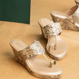 Inc.5 Women's Golden Toe Ring Wedges-image-99