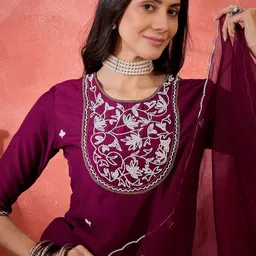 Sangria Women Embroidered Straight Kurta & Trousers With Dupatta-picture-39