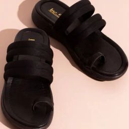 Inc.5 Women's Black Toe Ring Wedges-image-13