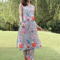 Anouk Floral Printed V-Neck Straight Kurta With Trousers-23