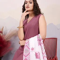 MOJILAA V Neck Straight Kurta with Trousers & With Dupatta-image-72