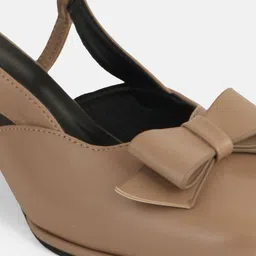 DROP BOLD Block Pumps with Bows image 3