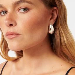 Forever New Signature Torrie Teardrop Pearl Stud Earrings for Women-image-15