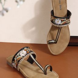 Retro Walk Women Ethnic - Embellished One Toe Flats-image-14