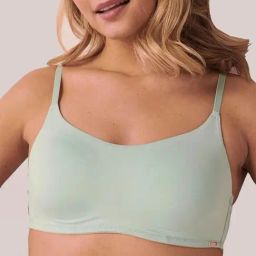 la Vie en Rose Lightly Lined Wireless Minimalist Bra-image-3