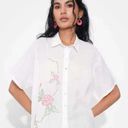 Akkriti By Pantaloons White Boxy Fit Embroidered Shirt-picture-9