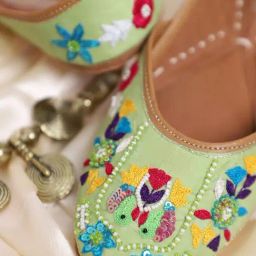 Glam Story Women's Green Ethnic Juttis-image-31
