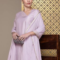 House of Pataudi Women Jashn Zari Work A-Line Kurta With Trousers & Dupatta-picture-16