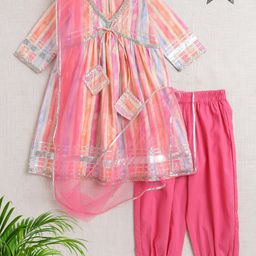 The Magic Wand Half Sleeves Gota Lace Embellished Lehriya Kurta With Dupatta & Salwar Set - Peach-image-21