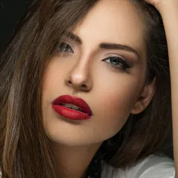 Matt Look Dare To Wear Matte Lip Color 15 Attractive Brown - 3.5 ml image 5
