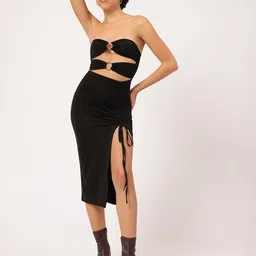 Off-Shoulder Sculpted Rebel Cut-out Oomph Ruched Sensation Midi Dress-image-17