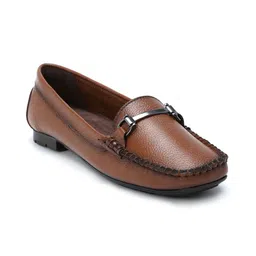 Zoom Shoes Women Textured Leather Loafers-42
