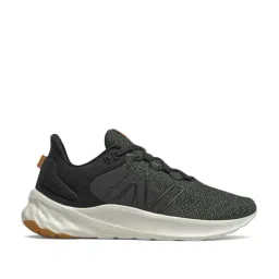 New Balance Men's ROAV Green Running Shoes-image-98