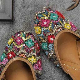 Glam Story Women's Multicolor Ethnic Juttis-22