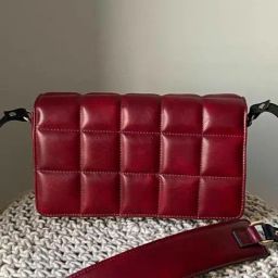 THE GUSTO Maroon Quilted Small Sling Handbag-12