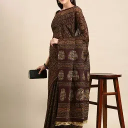 SHANVIKA Brown Cotton Floral Print Saree With Unstitched Blouse-image-3