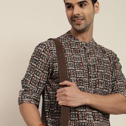 Taavi Men Beige & Blue Kalamkari Printed Pure Cotton  Kurta-10