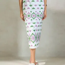VIRGIO White Straight Fit Embroidered Skirt-picture-33