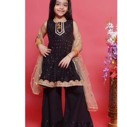 Little Bansi Chanderi Cotton Sleeveless Foil Printed & Lace Embellished Coordinating Kurta & Palazzo With Dupatta Set - Black-picture-28
