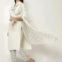 Rangriti Off White Regular Fit Printed Dupatta image 3
