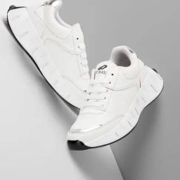 Trase Women's White Running Shoes-image-17