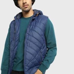 Bewakoof Navy Plus Size Regular Fit Hooded Puffer jacket-image-2