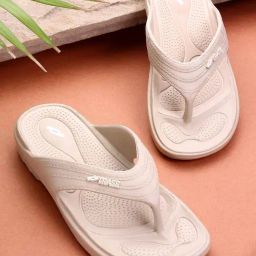 Trase Women's Beige Flip Flops-picture-44